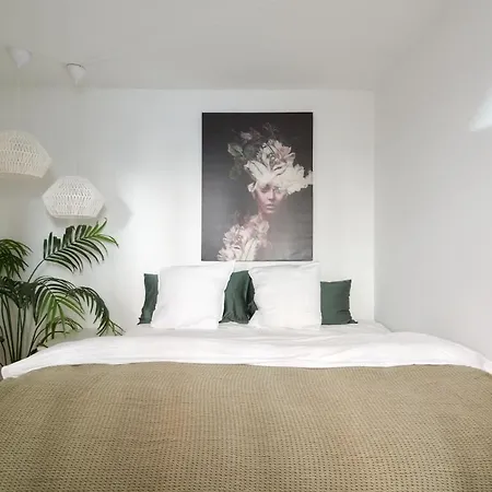 Apartment Danish Hygge Close To The Lakes